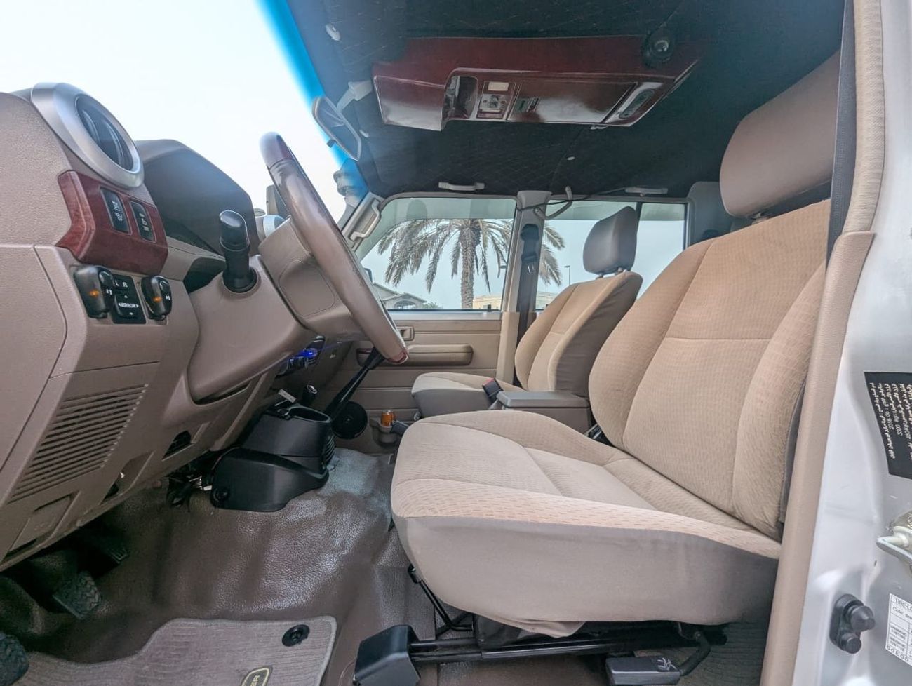 تويوتا لاند كروزر بيك آب Double Cabin 4.5L