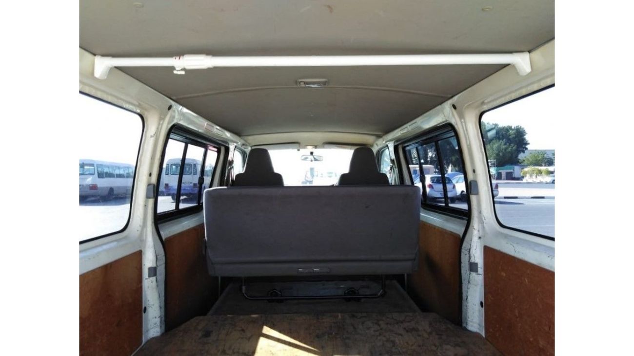 Toyota Hiace TOYOTA HIACE RIGHT HAND DRIVE (PM1106)
