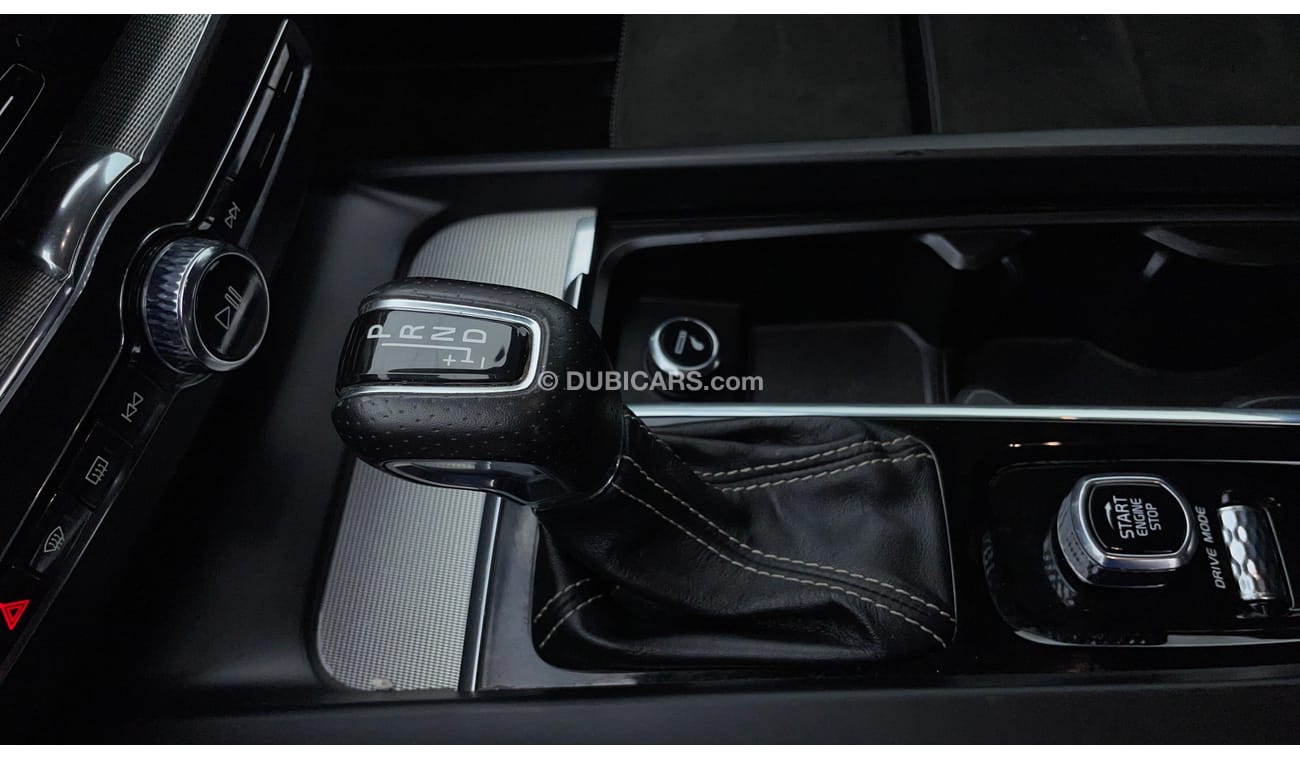 Volvo XC60 T6 R DESIGN 2 | Zero Down Payment | Free Home Test Drive