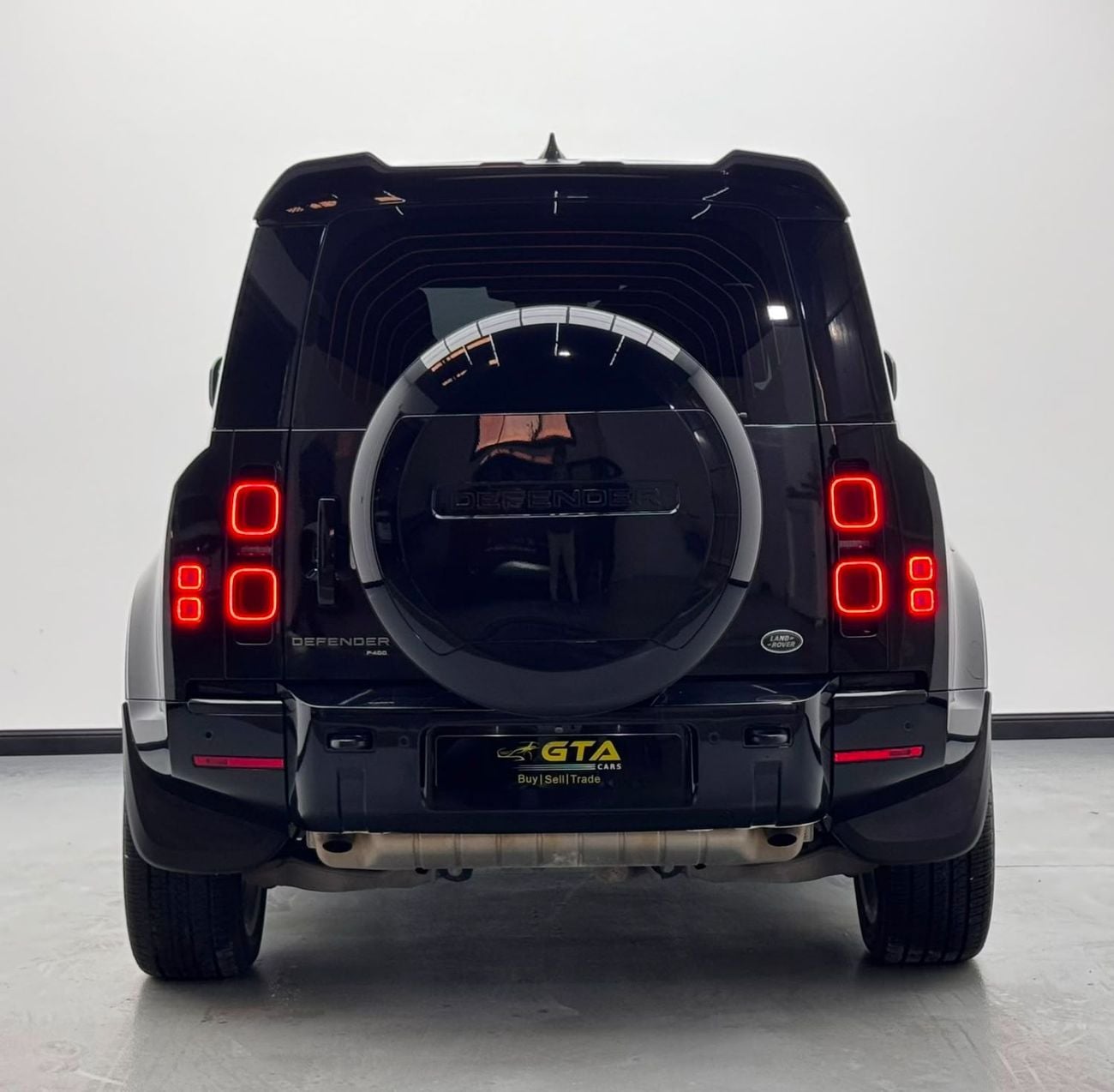 Land Rover Defender 110 X-DYNAMIC SE P400 2023 Land Rover Defender P400 110 SE X-Dynamic, 2028 Range Rover Warranty and Serv