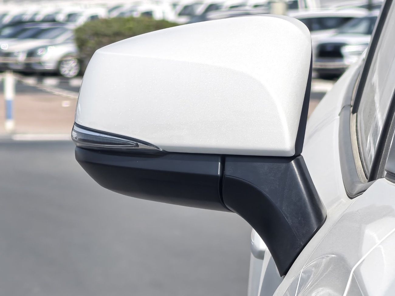 Toyota Corolla Cross 2025 TOYOTA COROLLA CROSS 2.0L HYBRID FULL OPTION (CHINESE SPEC)