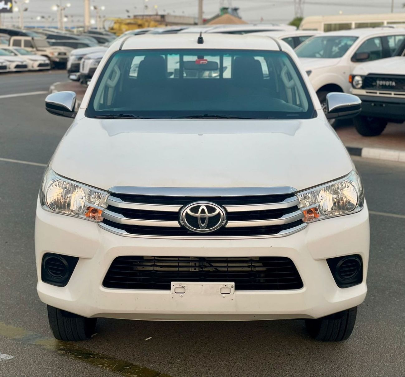 تويوتا هيلوكس 2019 Toyota Hilux GL 2.7L V4 - AWD 4x4 - Patrol Automatic - 149,000 km