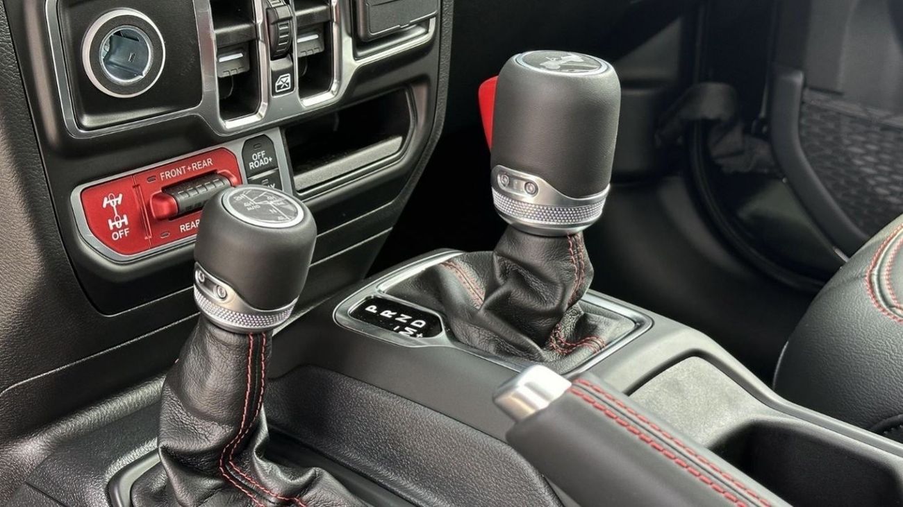 Jeep Wrangler Rubicon Winter Package For Export 2023 2.0L GCC 0km