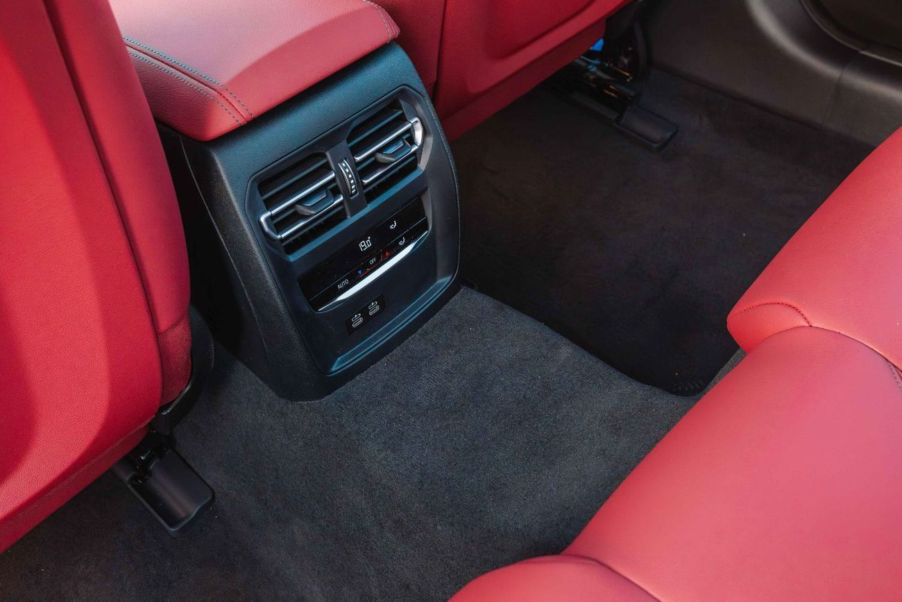 بي أم دبليو i3 2025 BMW i3 eDrive35L – M Power Kit (EV) FOR EXPORT Grey