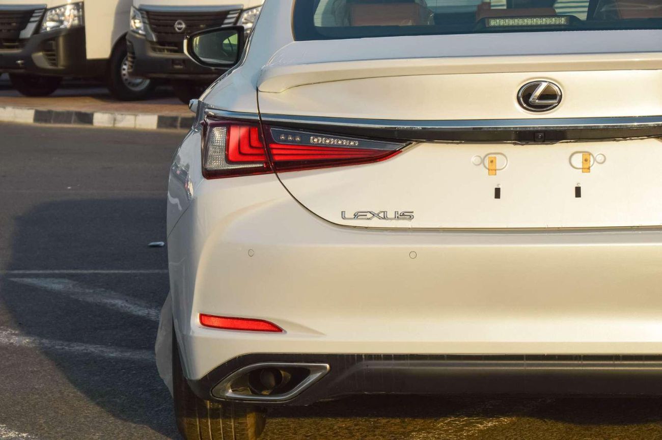 لكزس ES 350 LEXUS ES350 3.5L FWD PETROL SEDAN 2025