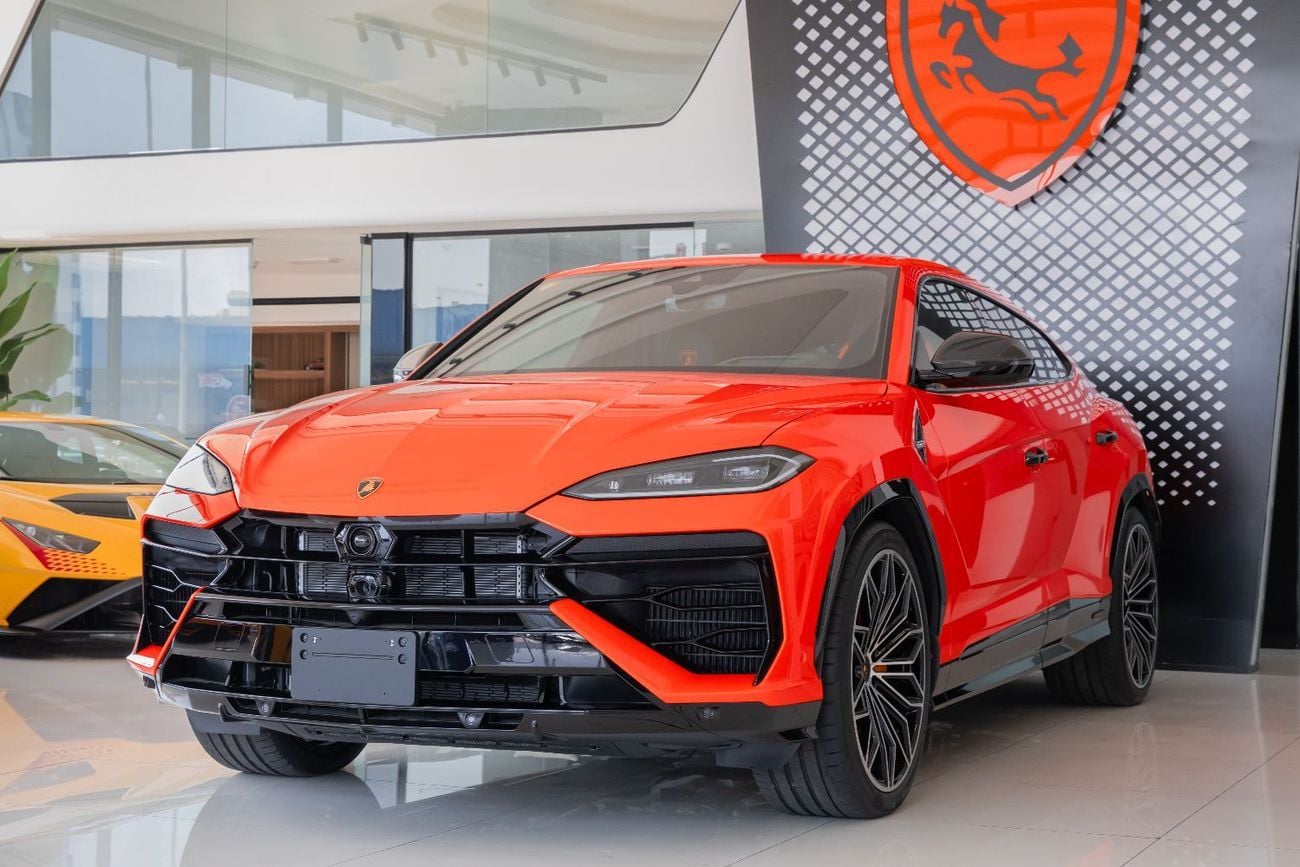 Lamborghini Urus SE Slightly Used | WARRANTY & SERVICE CONTRACT | FULL CARBON FIBER | 2025