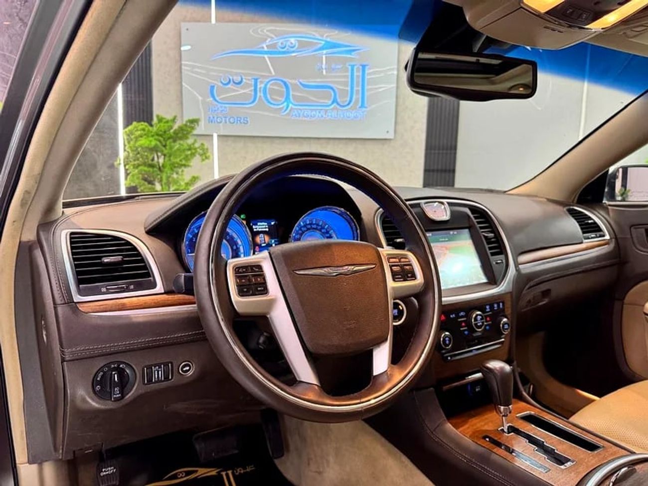 كرايسلر 300C Limited 3.6L || GCC || SPACIOUS AND DEPENDABLE || GREAT || EXCELLENT PERFORMANCE || COMFORT