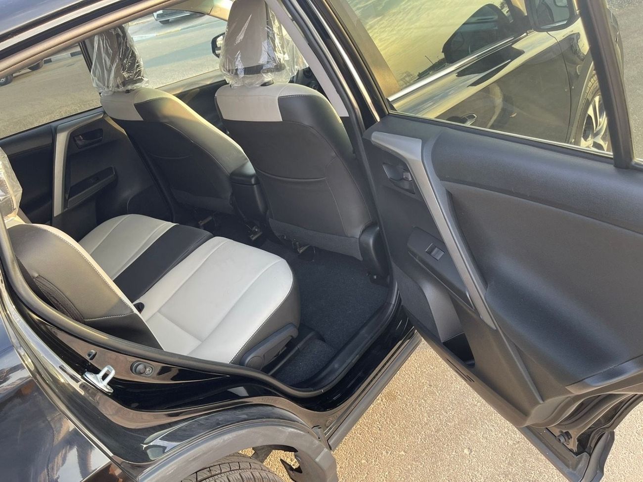 Used Toyota RAV 4 VX Rav4 2017 4x4 very good car 2017 for sale in Dubai