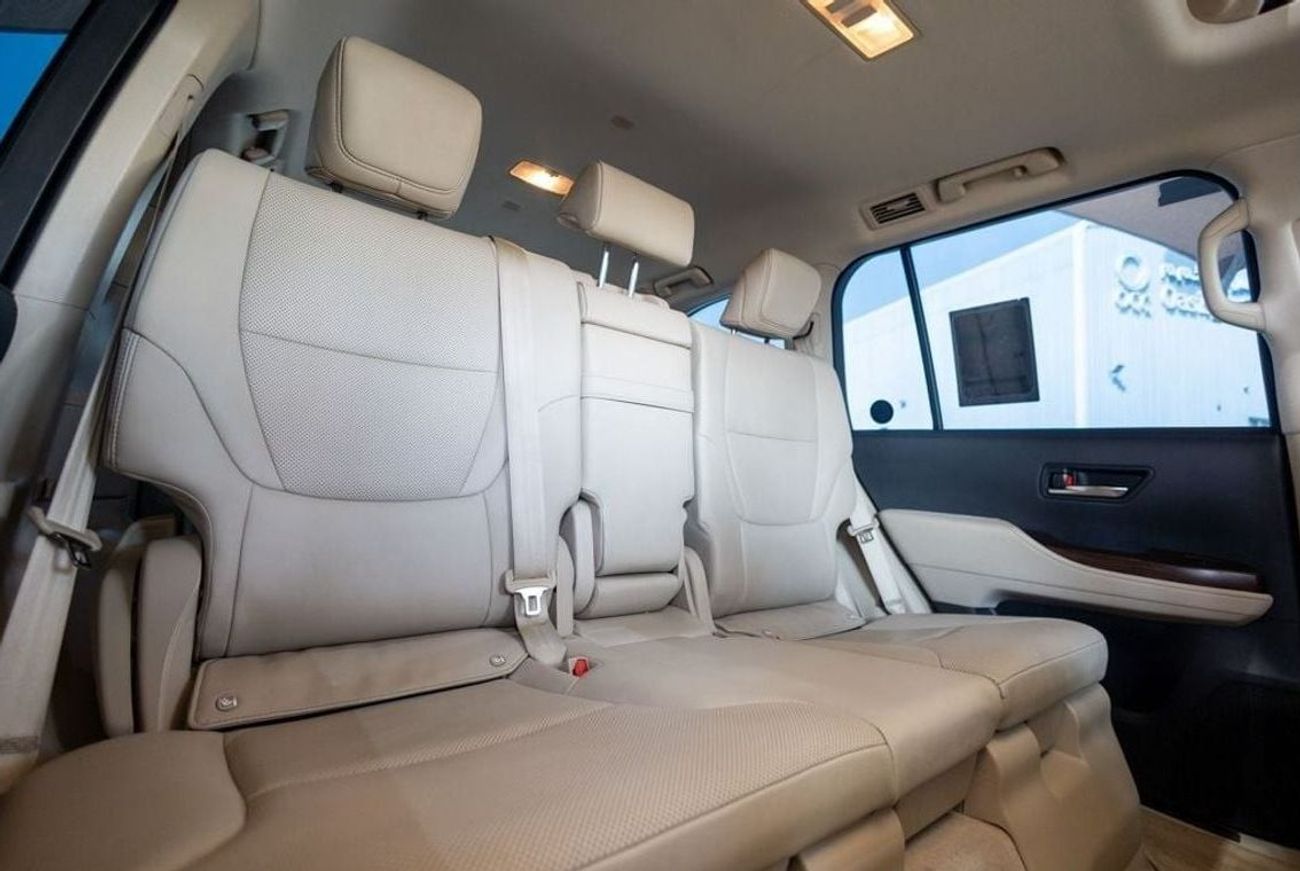 Toyota Land Cruiser GXR 3.5L Toyota Land Cruiser GXR 2022 GCC under Warranty with Flexible Down-Payment.