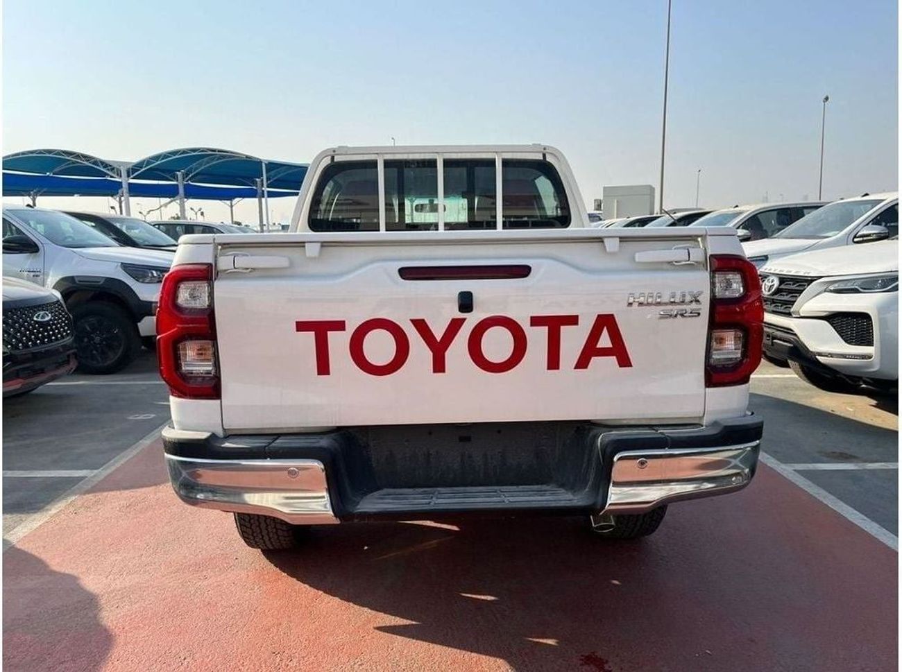 Toyota Hilux TOYOTA HILUX 2.7 AT FULL OPTION WITHOUT PUSH START WHITE 2025