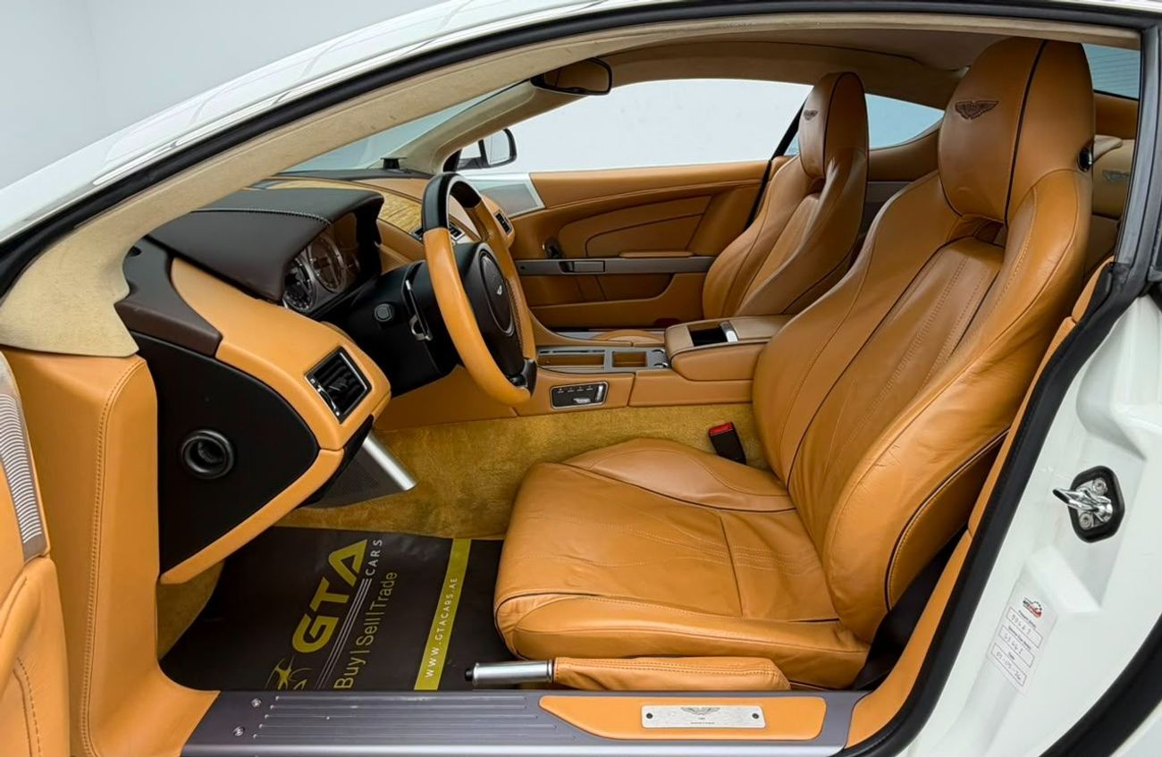 Aston Martin DB9 STANDARD