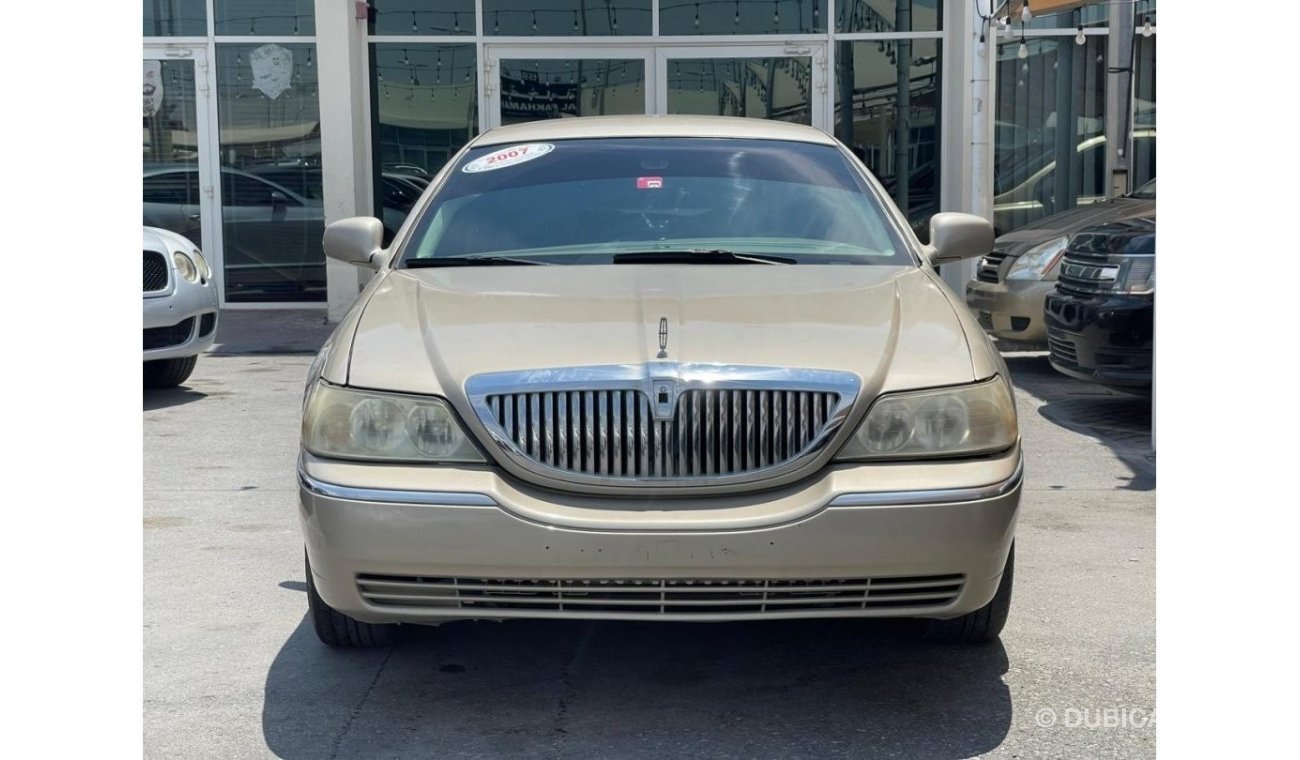 Lincoln Town Car Model 2007, imported from America, 8 cylinder, mileage 262000