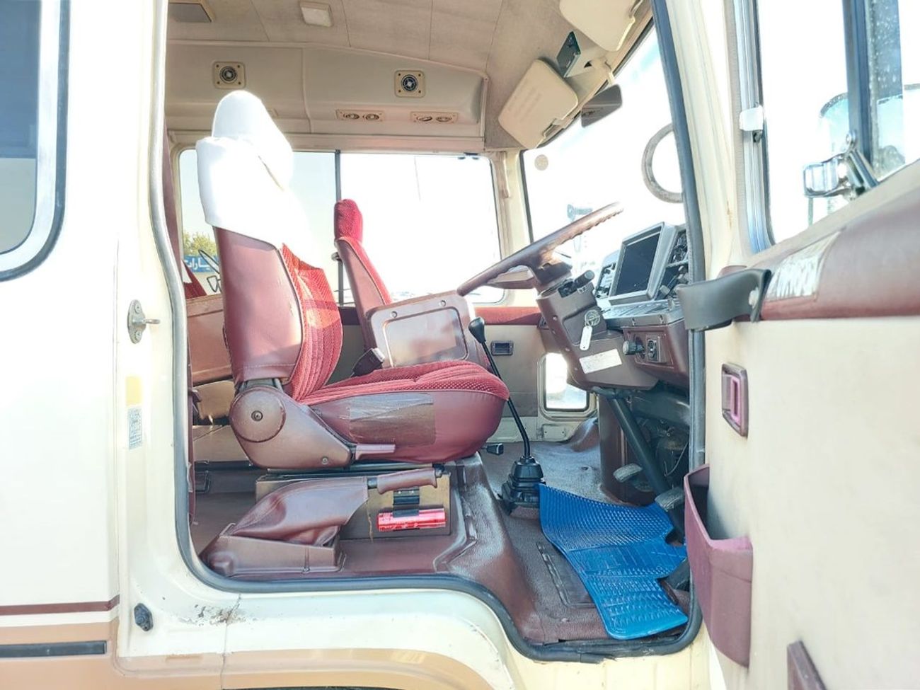 Toyota Coaster TOYOTA COASTER BUS RHD 1986 MODEL 4.0 L DIESEL MANUAL(PM00581)