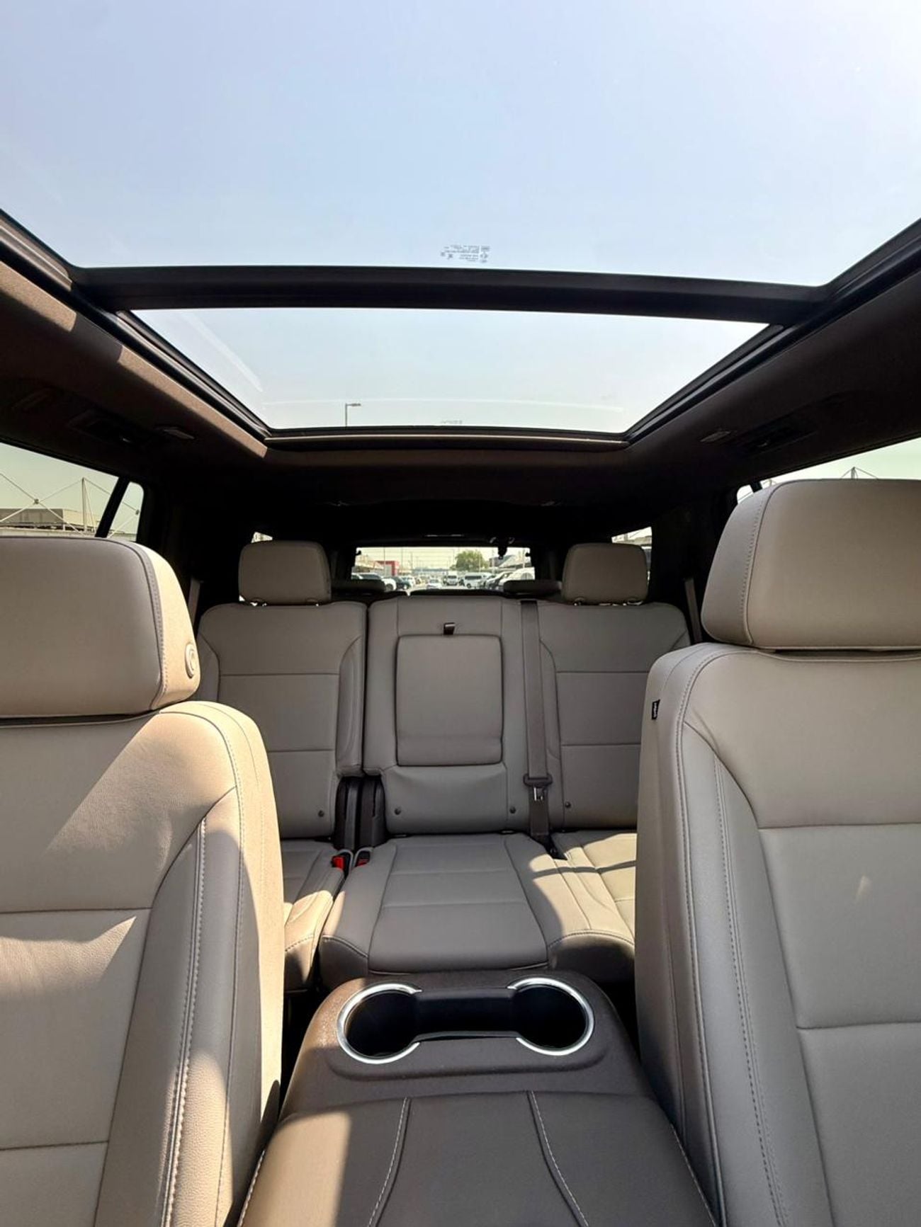 Chevrolet Tahoe CHEVROLET TAHOE Z71 6.2 GCC SPECS YEAR 2024 FULL SERVICE HISTORY UNDER WARRANTY TILL 2030 AND SERVIC