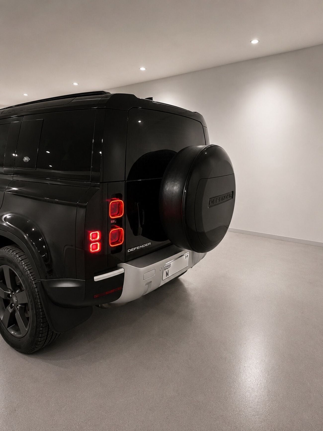 لاند روفر ديفندر 110 HSE P400