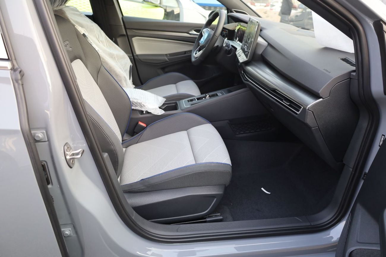 فولكس واجن جولف ار 300TSI 2025 Model Only for export only