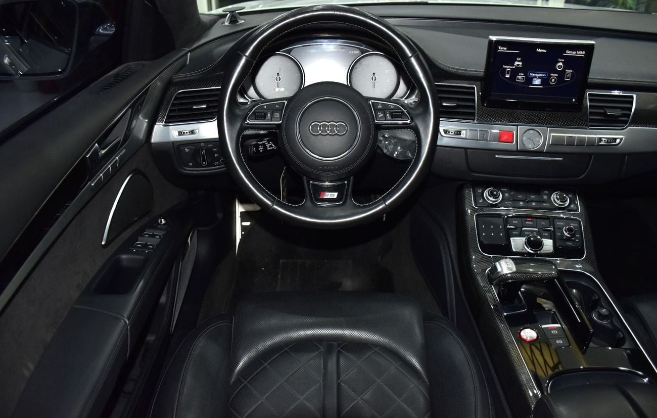 أودي S8 EXCELLENT DEAL for our Audi S8 TFSi ( 2013 Model ) in White Color Korean Specs