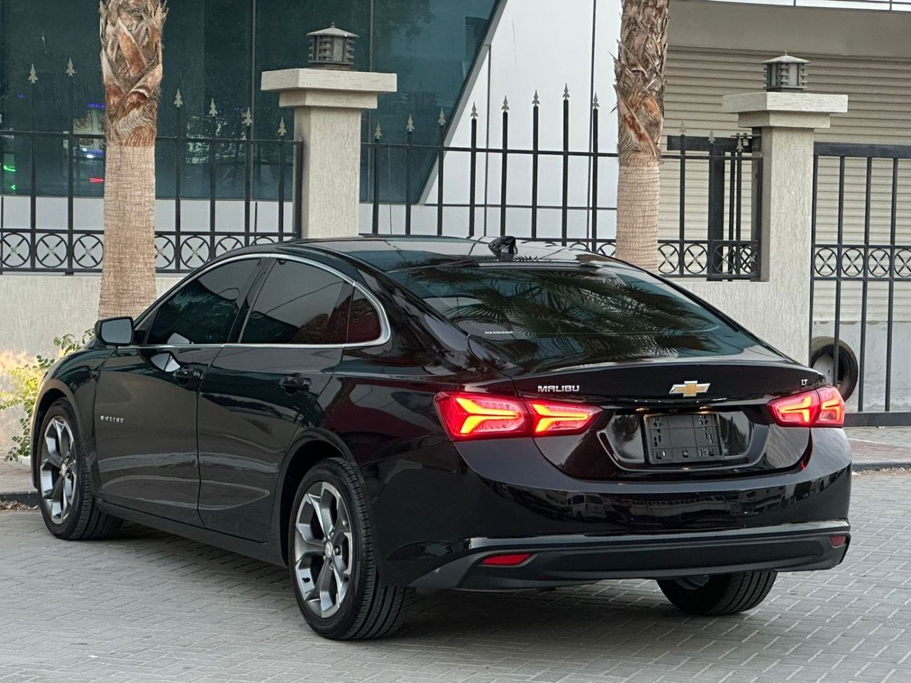 شيفروليه ماليبو شفروليه ماليبو ال تي  موديل : 2020 المطلوب 37,000 درهم  الممشى 98,000 كم  وارد امريكا  ، جلد ، مثبت 