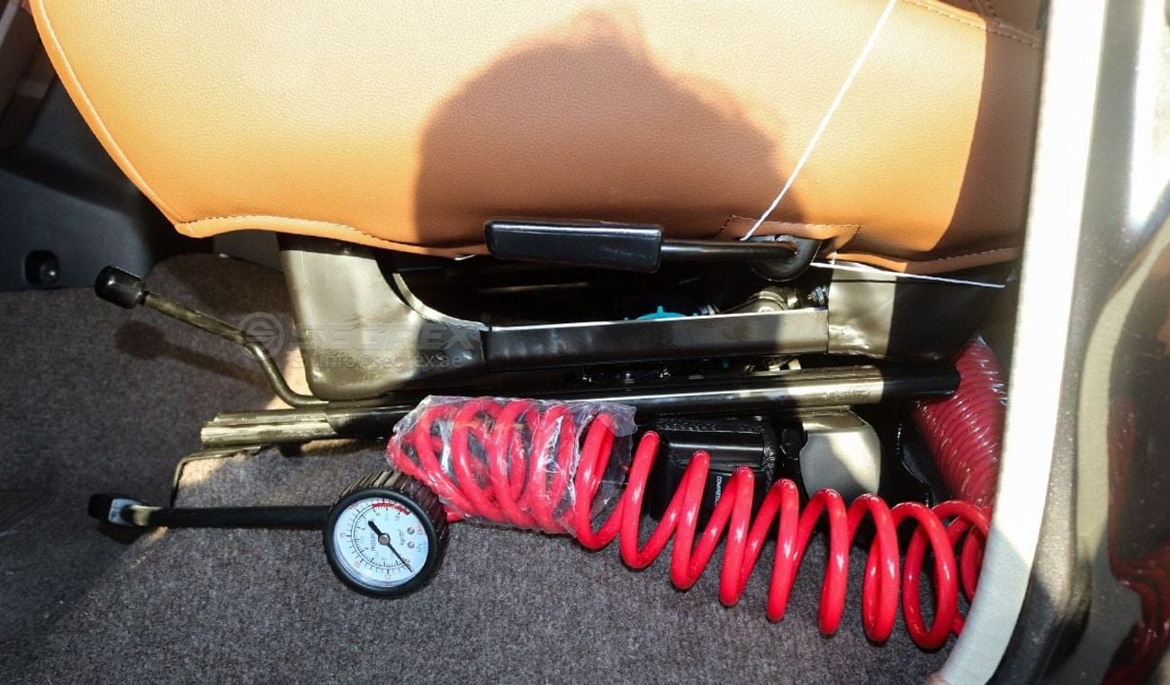 Toyota Land Cruiser 70 2025 Model Toyota Land Cruiser Hardtop LC76, 2.8L Diesel 4WD 6A/T