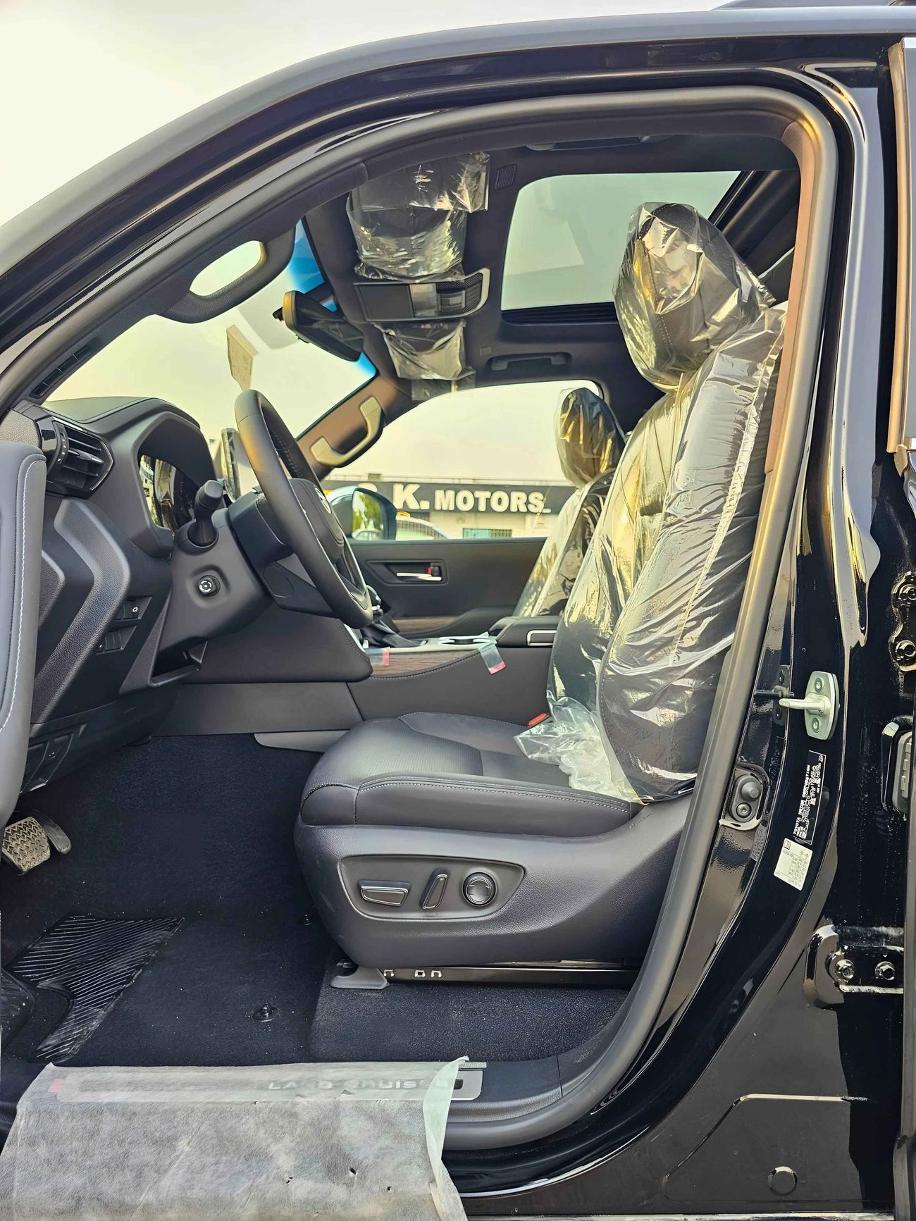 Toyota Land Cruiser VXR 3.5L