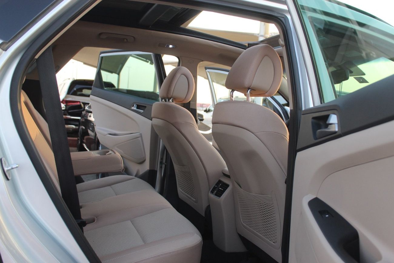 هيونداي توسون SE 2.0L AWD