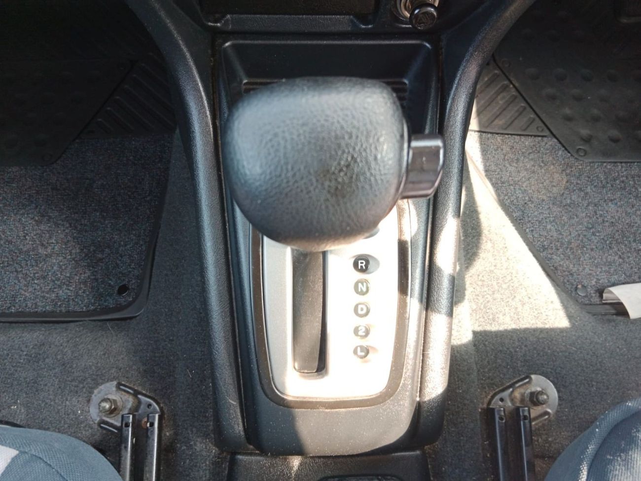 Mitsubishi Pajero MITSUBISHI PAJERO RIGHT HAND DRIVE(PM02873)