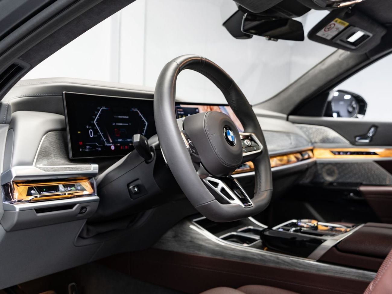 بي أم دبليو 760i XDRIVE MASTERCLASS M SPORT PACKAGE BACK TO DUBAI | BACK IN MOTION | 2030 BMW Warranty + Service Contract, GCC