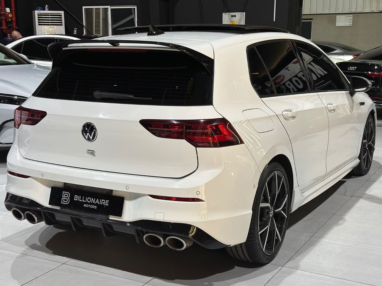 Volkswagen Golf R Base 2.0T VOLKSWAGEN GOLF R | GCC | 2023 | UNDER WARRANTY  CONTRACT SERVICE