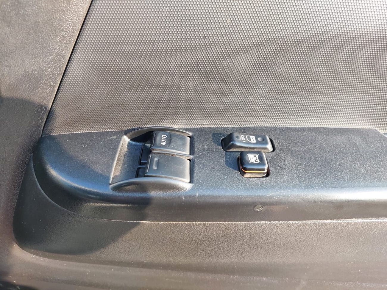 تويوتا هاياس TOYOTA HIACE WAGON VAN 2011 RHD 2.7 L PETROL AUTOMATIC (PM23267)