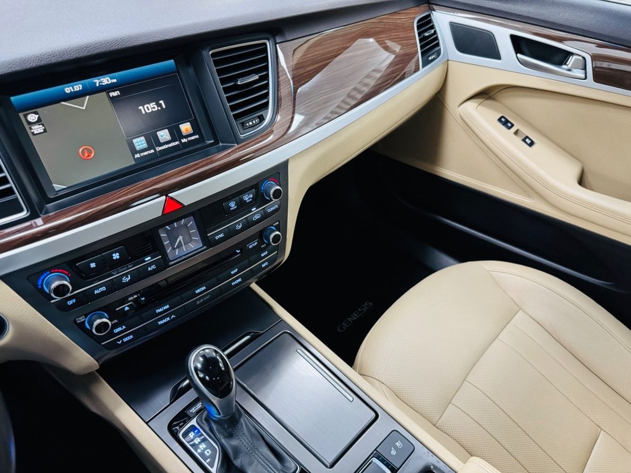 هيونداي جينيسس ملكي