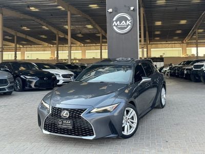 Lexus IS300 PREMIER لكزس is300  خليجي ‎موديل 2023  اربعة سلندر توربو اقتصادية جدا فالبترول  ماشي 56400 كم  مواصفات:  ( ش