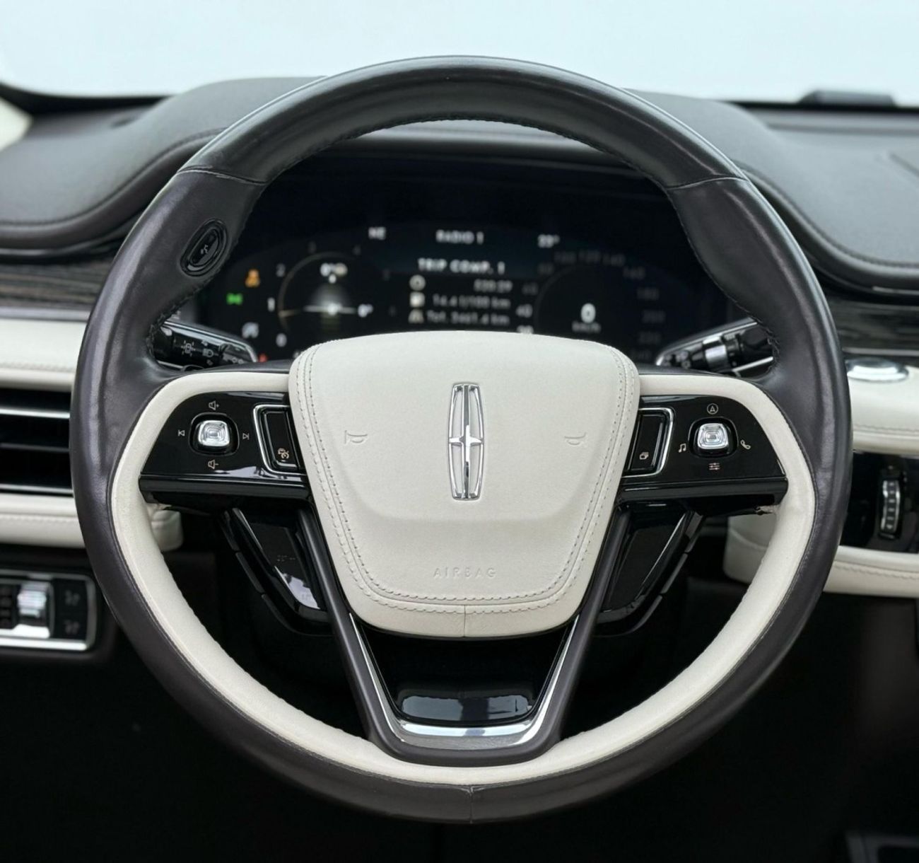 Lincoln Aviator Presidential 3.0L 2021 Lincoln Aviator Presidential, 2026 Warranty + Service Pack, 7 Seater, Low Km,