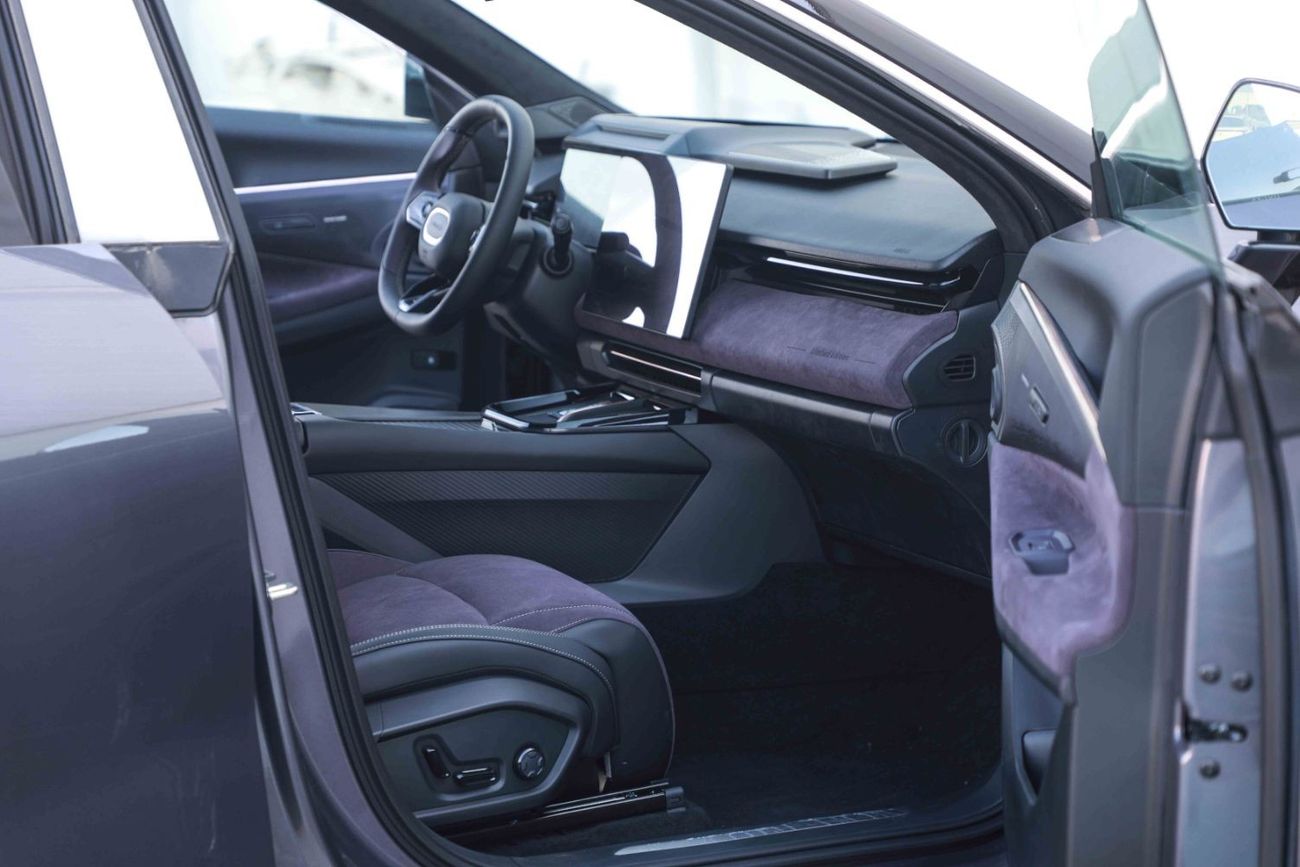 Lynk & Co 08 2024 LYNK & CO EM-P Time Limited 1.5 - Plug in hybrid - Purple inside Purple