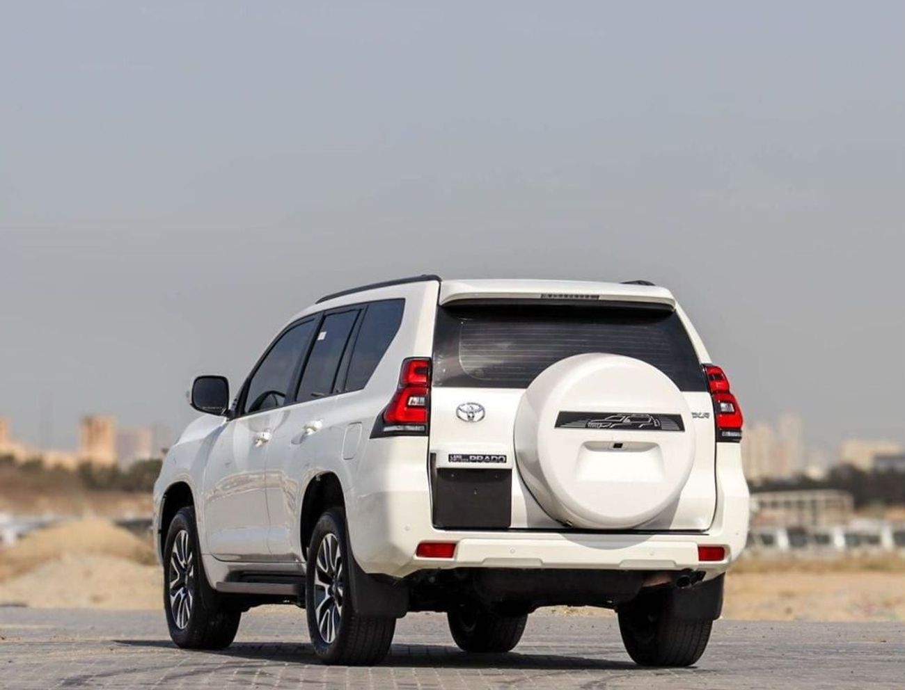 تويوتا برادو GXR 4.0L 4WD Toyota Prado GXR, 4.0L, 2022 GCC, Original Paint, accident-free, in excellent condition