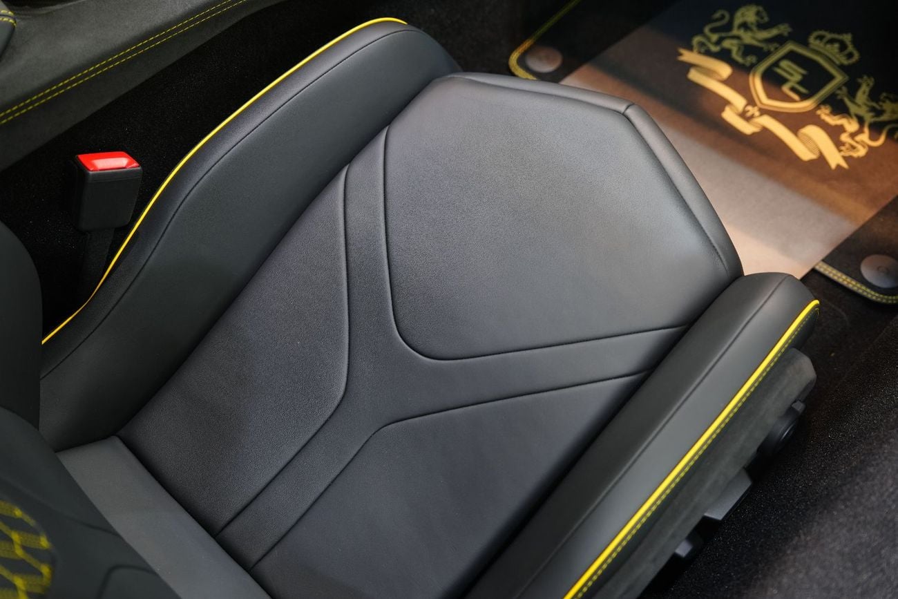 Lamborghini Revuelto STD | Full Carbon Package | Ad Personam Spec | 1001 HP V12 HPEV | Dealer Warr + Serv!!