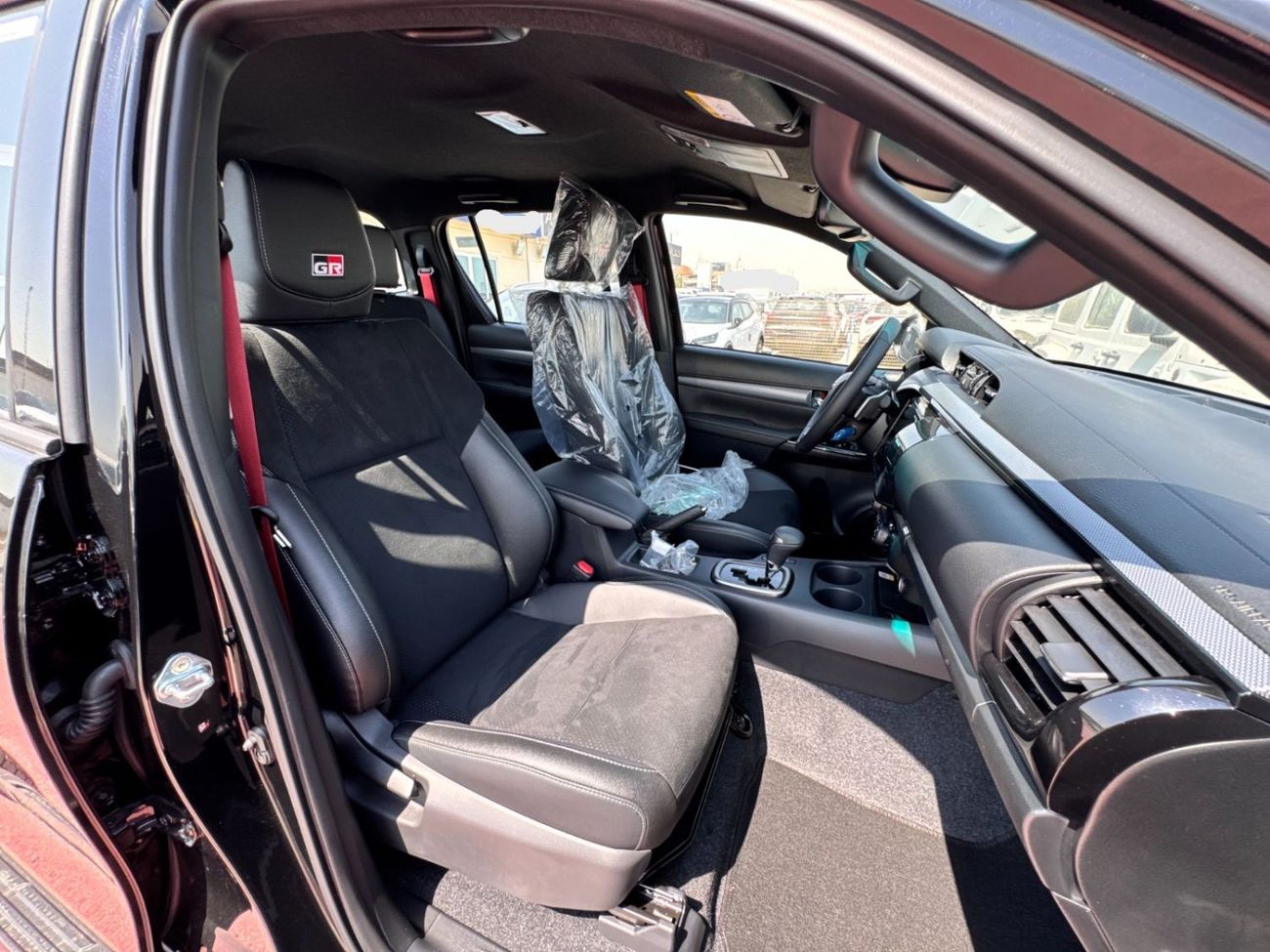 تويوتا هيلوكس GR Sport 2.8L