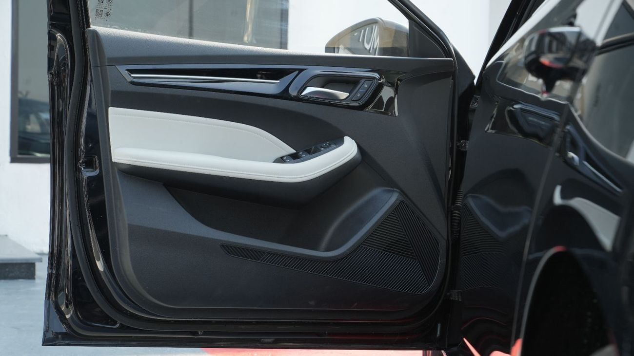 MG 5 MG5 Plus 1.5L GCC FULL OPTION 2025 MY EXPORT PRICE