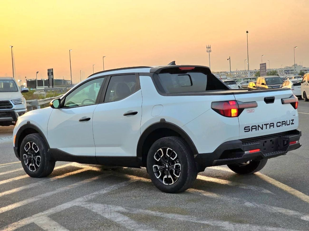 Hyundai Santa Cruz Full option Perfect inside and out