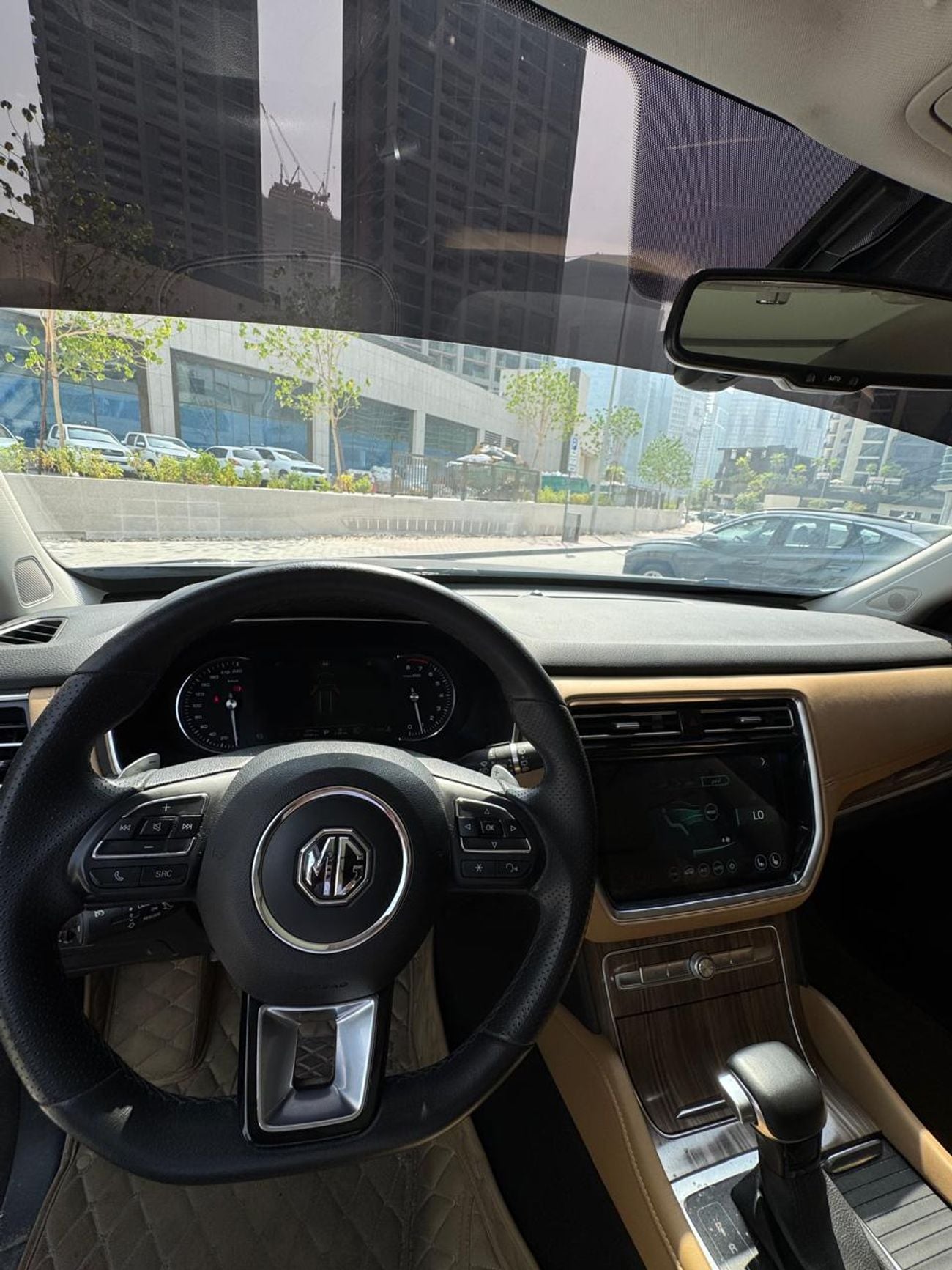 أم جي RX8 LUXURY | GCC Specs | under warranty