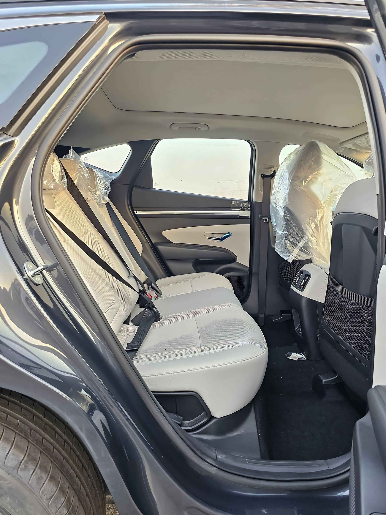 Hyundai Tucson 1.6T V4 PETROL, DRIVER POWER SEATS WITH PANORAMIC ROOF /  FULL OPTION (CODE# 68026)