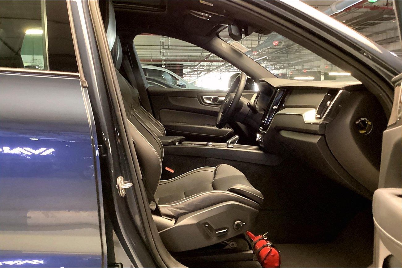 Volvo XC60 B5 Ultimate Dark | Guaranteed Warranty | 0 Down Payment