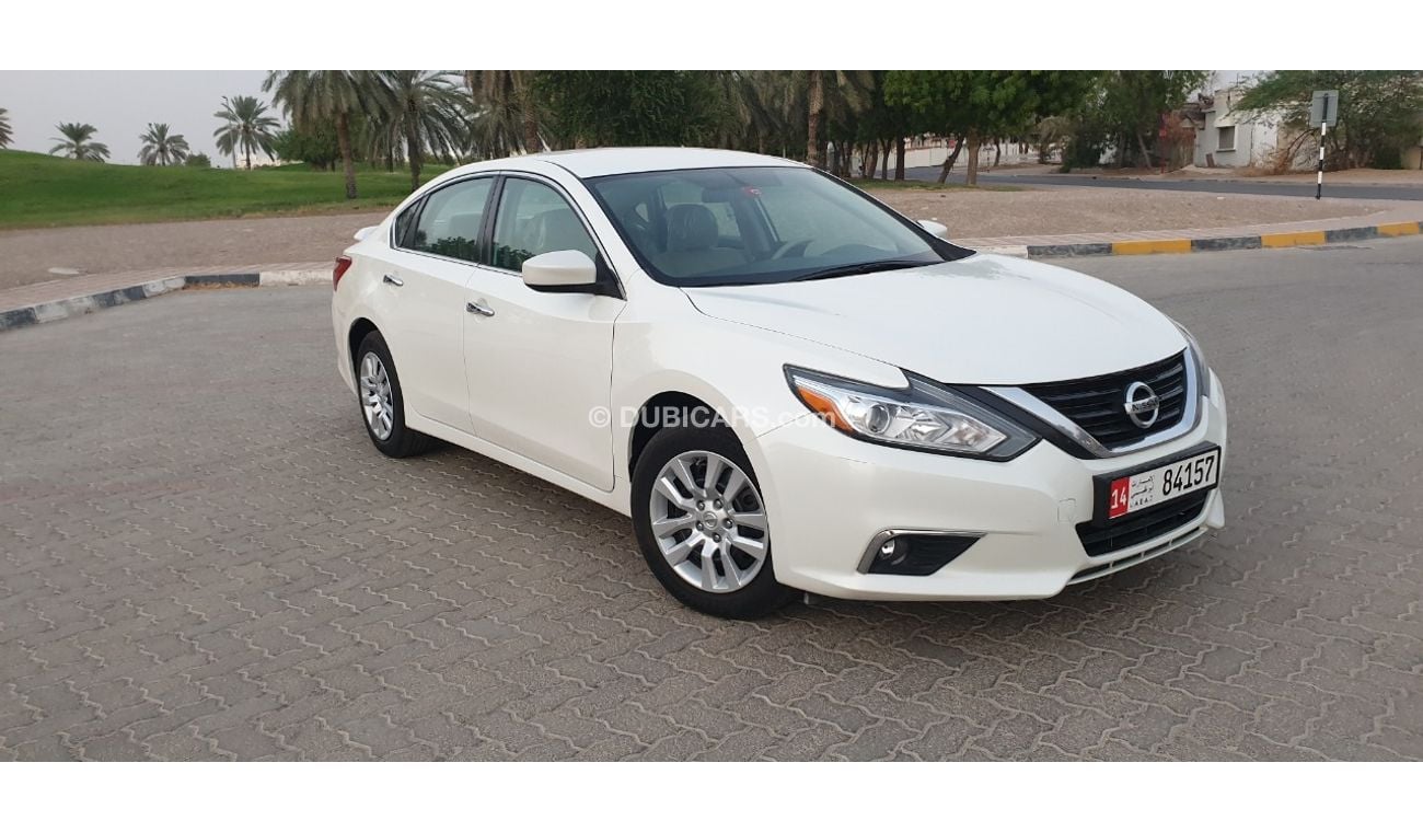 Nissan Altima 2.5 S Model 2018 GCC Specs Single Owner Low Mileage Like Brand New
