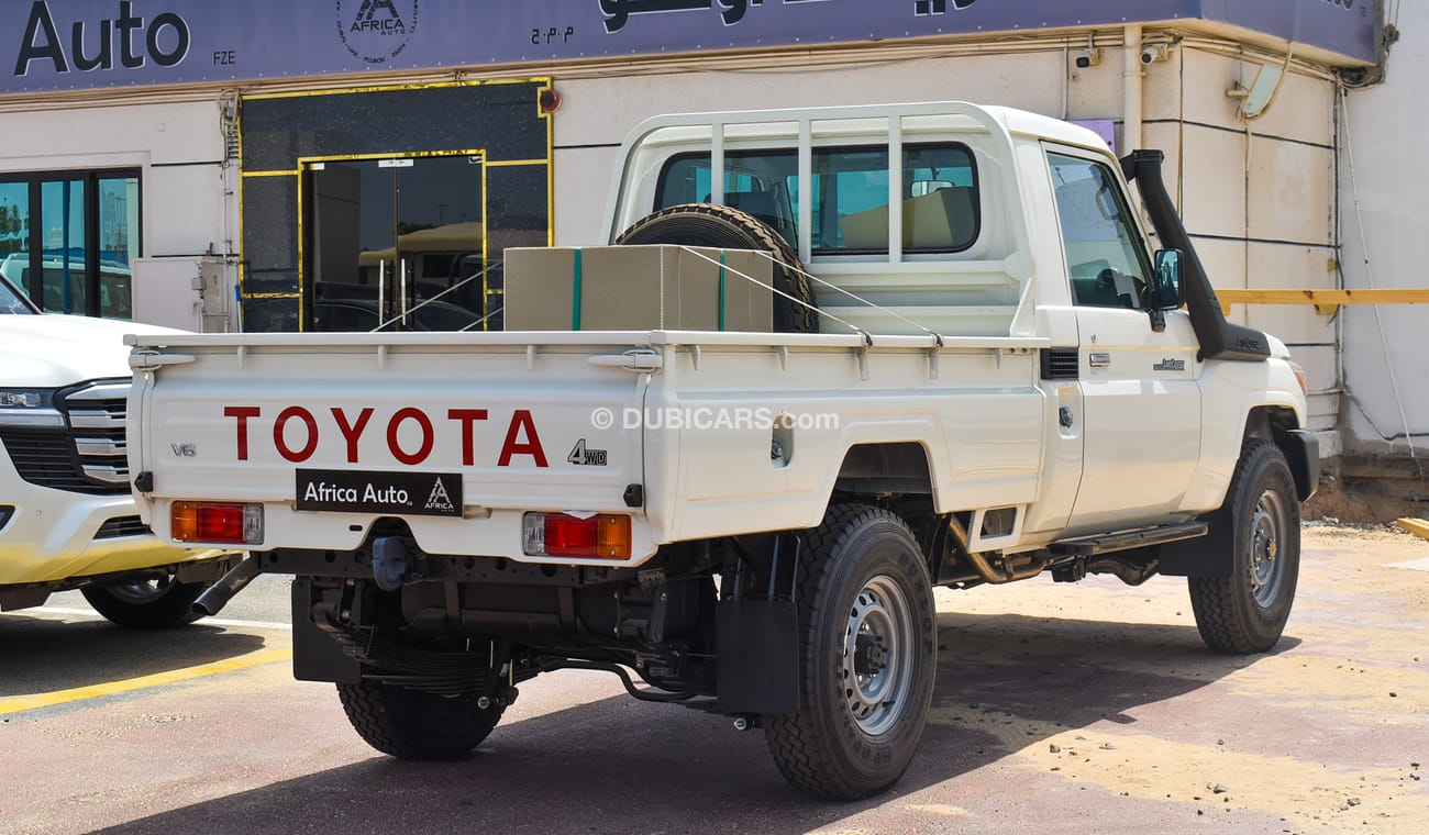 تويوتا لاند كروزر بيك آب 4.0L V6 Petrol