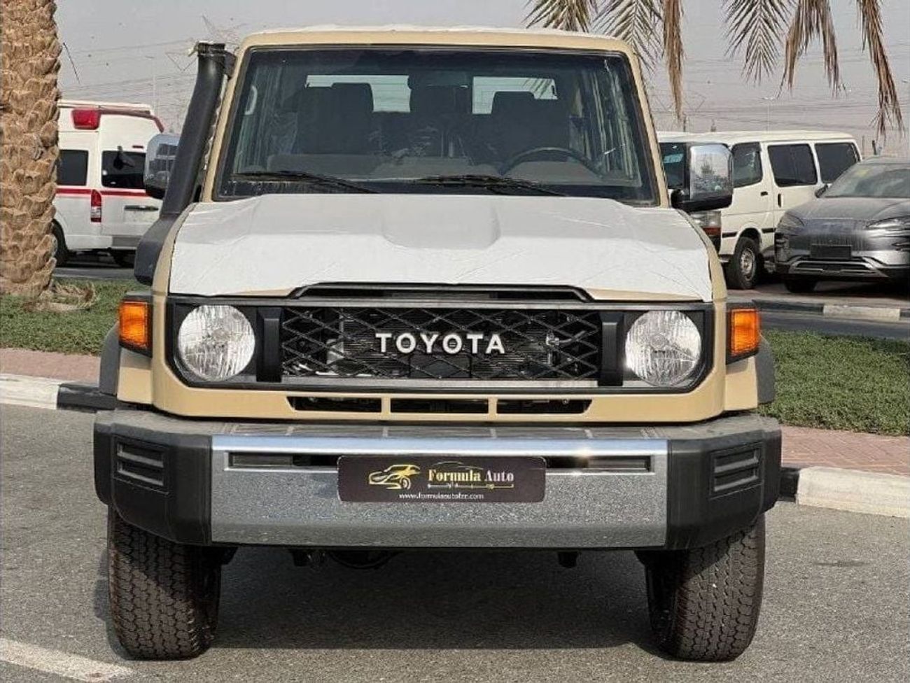 تويوتا لاند كروزر 70 LC76 4.0L PTR M/T // 2024 // HIGH OPTION WITH DVD & BACK CAMERA , POWER WINDOWS , COOL BOX // SPECIA