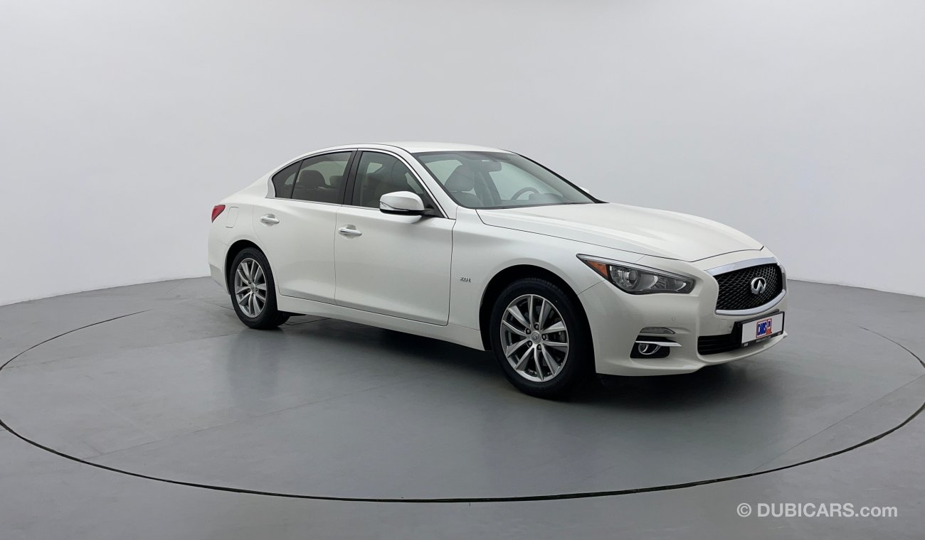 Infiniti Q50 Premium 2000