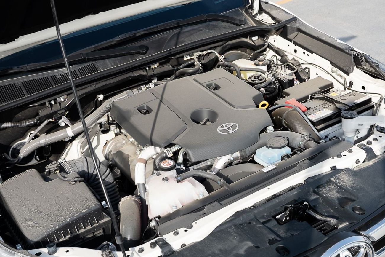 Toyota Hilux Toyota Hilux 2.4L Diesel Double Cabin 4x4 Manual Transmission 2025- LICA