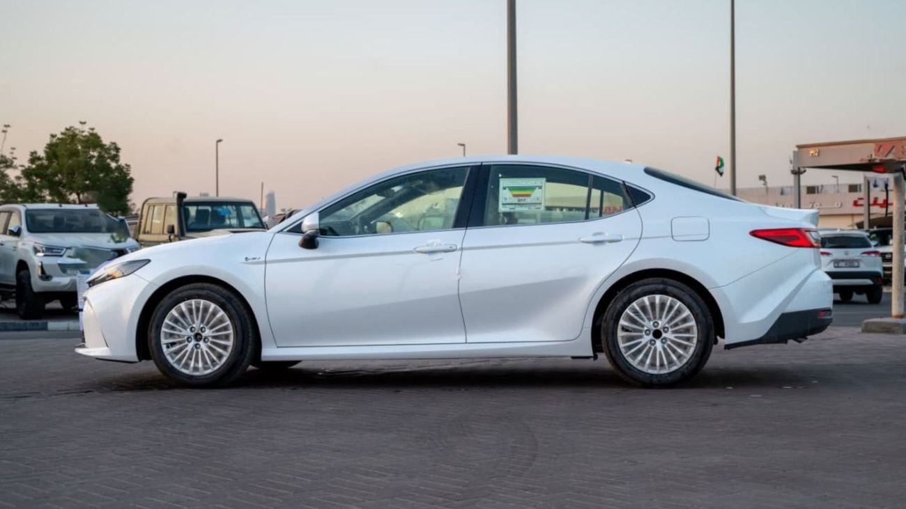 تويوتا كامري GLE 2.5L Hybrid