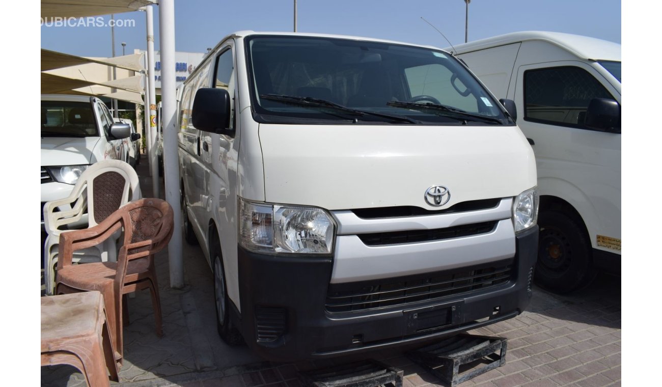 تويوتا هاياس Toyota Hiace Delivery van,Model:2014. Free of accident with Low mileage