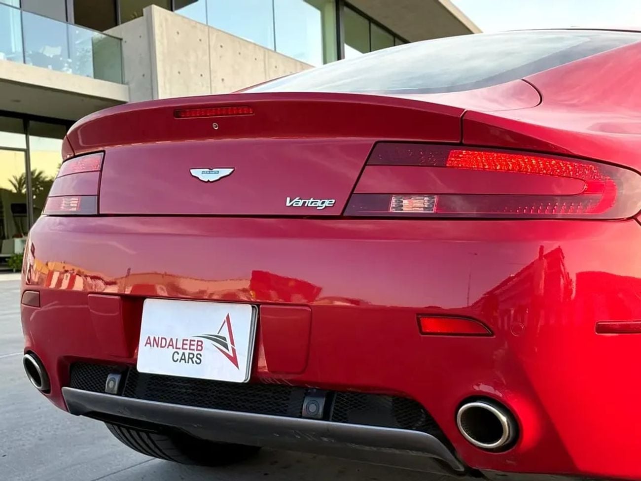 أستون مارتن فانتيج EID SALE | 1 YEAR FREE WARRANTY |  ASTON MARTIN VANTAGE | 4.7L V8 | 2009 | GCC SPECS