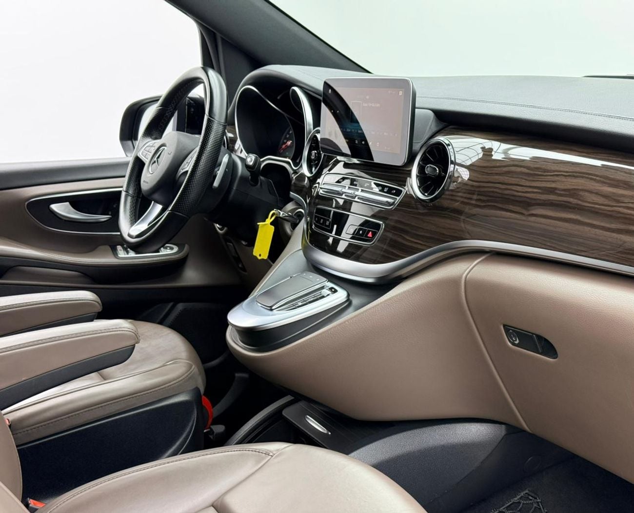 Mercedes-Benz V 250 2023 Mercedes Benz V250 Premium, Warranty, 8 Seater, Fully Loaded, Excellent Condition, GCC